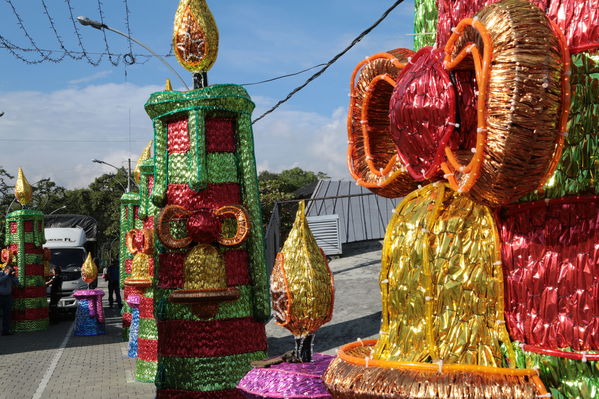 Rueda de prensa del Alumbrado Navideño 2016
Rueda de prensa del Alumbrado Navideño 2016
Fecha: Octubre 21 de 2016
Para descargar esta fotografía en alta resolución, haga clic sobre la imagen hasta que la misma se despliegue en la pantalla completa; luego dé clic derecho y elija la opción "guardar imagen como". 
En caso de publicación por cualquier medio, solicitamos acompañarla del crédito: "Foto EPM"
Palabras clave: Rueda prensa Alumbrado Navideño 2016