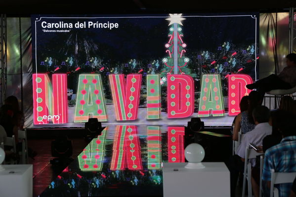 Rueda de prensa del Alumbrado Navideño 2016
Rueda de prensa del Alumbrado Navideño 2016
Fecha: Octubre 21 de 2016
Para descargar esta fotografía en alta resolución, haga clic sobre la imagen hasta que la misma se despliegue en la pantalla completa; luego dé clic derecho y elija la opción "guardar imagen como". 
En caso de publicación por cualquier medio, solicitamos acompañarla del crédito: "Foto EPM"
Palabras clave: Rueda prensa Alumbrado Navideño 2016