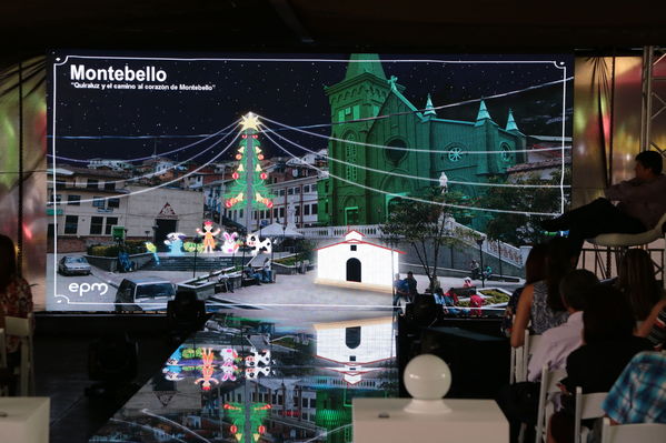 Rueda de prensa del Alumbrado Navideño 2016
Rueda de prensa del Alumbrado Navideño 2016
Fecha: Octubre 21 de 2016
Para descargar esta fotografía en alta resolución, haga clic sobre la imagen hasta que la misma se despliegue en la pantalla completa; luego dé clic derecho y elija la opción "guardar imagen como". 
En caso de publicación por cualquier medio, solicitamos acompañarla del crédito: "Foto EPM"
Palabras clave: Rueda prensa Alumbrado Navideño 2016