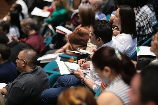IV Encuentro proveedores Proveeduría EPM.
IV Encuentro proveedores Proveeduría EPM.
Fecha: 22 Octubre 2019.
Para descargar esta fotografía en alta resolución, haga clic sobre la imagen hasta que la misma se despliegue en la pantalla completa; luego dé clic derecho y elija la opción "guardar imagen como". 
En caso de publicación por cualquier medio, solicitamos acompañarla del crédito: "Foto EPM"
Palabras clave: IV Encuentro proveedores Proveeduría EPM.