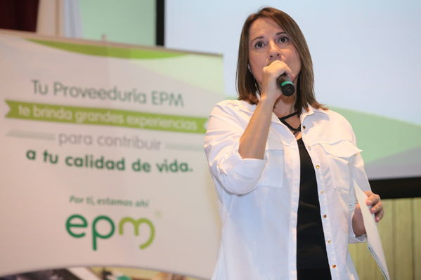 IV Encuentro proveedores Proveeduría EPM.
IV Encuentro proveedores Proveeduría EPM.
Fecha: 22 Octubre 2019.
Para descargar esta fotografía en alta resolución, haga clic sobre la imagen hasta que la misma se despliegue en la pantalla completa; luego dé clic derecho y elija la opción "guardar imagen como". 
En caso de publicación por cualquier medio, solicitamos acompañarla del crédito: "Foto EPM"
Palabras clave: IV Encuentro proveedores Proveeduría EPM.
