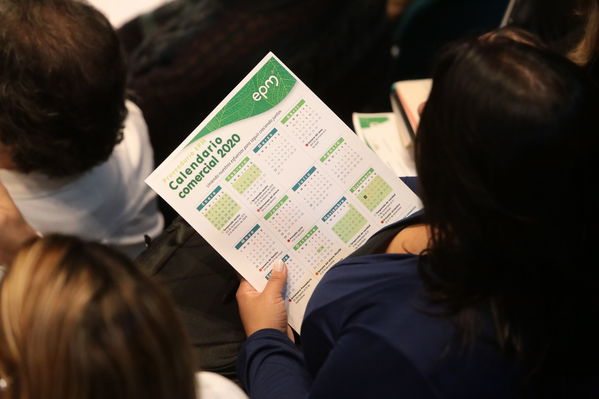 IV Encuentro proveedores Proveeduría EPM.
IV Encuentro proveedores Proveeduría EPM.
Fecha: 22 Octubre 2019.
Para descargar esta fotografía en alta resolución, haga clic sobre la imagen hasta que la misma se despliegue en la pantalla completa; luego dé clic derecho y elija la opción "guardar imagen como". 
En caso de publicación por cualquier medio, solicitamos acompañarla del crédito: "Foto EPM"
Palabras clave: IV Encuentro proveedores Proveeduría EPM.