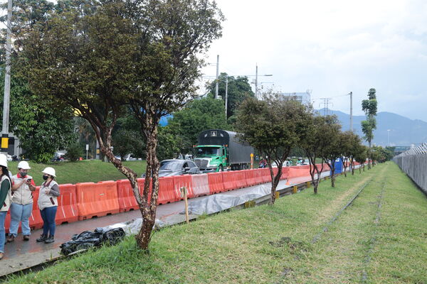 Túnel lineal proyecto central Guayabal
Túnel lineal proyecto Central y Guayabal.
Fecha: 23 Octubre 2020.
Para descargar esta fotografía en alta resolución, haga clic sobre la imagen hasta que la misma se despliegue en la pantalla completa; luego dé clic derecho y elija la opción "guardar imagen como". 
En caso de publicación por cualquier medio, solicitamos acompañarla del crédito: "Foto EPM"
Palabras clave: Túnel lineal proyecto central Guayabal