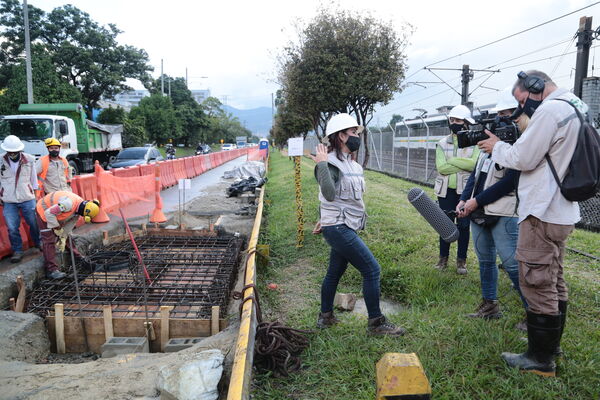 Túnel lineal proyecto central Guayabal
Túnel lineal proyecto Central y Guayabal.
Fecha: 23 Octubre 2020.
Para descargar esta fotografía en alta resolución, haga clic sobre la imagen hasta que la misma se despliegue en la pantalla completa; luego dé clic derecho y elija la opción "guardar imagen como". 
En caso de publicación por cualquier medio, solicitamos acompañarla del crédito: "Foto EPM"
Palabras clave: Túnel lineal proyecto central Guayabal