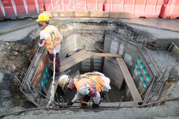 Túnel lineal proyecto central Guayabal
Túnel lineal proyecto Central y Guayabal.
Fecha: 23 Octubre 2020.
Para descargar esta fotografía en alta resolución, haga clic sobre la imagen hasta que la misma se despliegue en la pantalla completa; luego dé clic derecho y elija la opción "guardar imagen como". 
En caso de publicación por cualquier medio, solicitamos acompañarla del crédito: "Foto EPM"
Palabras clave: Túnel lineal proyecto central Guayabal