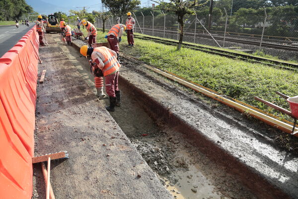 Túnel lineal proyecto central Guayabal
Túnel lineal proyecto Central y Guayabal.
Fecha: 23 Octubre 2020.
Para descargar esta fotografía en alta resolución, haga clic sobre la imagen hasta que la misma se despliegue en la pantalla completa; luego dé clic derecho y elija la opción "guardar imagen como". 
En caso de publicación por cualquier medio, solicitamos acompañarla del crédito: "Foto EPM"
Palabras clave: Túnel lineal proyecto central Guayabal