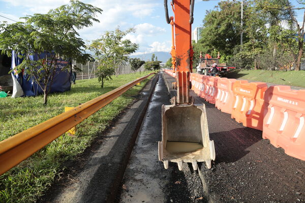 Túnel lineal proyecto central Guayabal
Túnel lineal proyecto Central y Guayabal.
Fecha: 23 Octubre 2020.
Para descargar esta fotografía en alta resolución, haga clic sobre la imagen hasta que la misma se despliegue en la pantalla completa; luego dé clic derecho y elija la opción "guardar imagen como". 
En caso de publicación por cualquier medio, solicitamos acompañarla del crédito: "Foto EPM"
Palabras clave: Túnel lineal proyecto central Guayabal