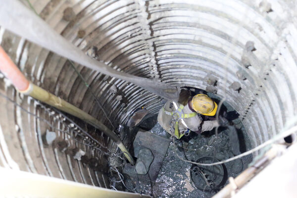 Túnel lineal proyecto central Guayabal
Túnel lineal proyecto Central y Guayabal.
Fecha: 23 Octubre 2020.
Para descargar esta fotografía en alta resolución, haga clic sobre la imagen hasta que la misma se despliegue en la pantalla completa; luego dé clic derecho y elija la opción "guardar imagen como". 
En caso de publicación por cualquier medio, solicitamos acompañarla del crédito: "Foto EPM"
Palabras clave: Túnel lineal proyecto central Guayabal