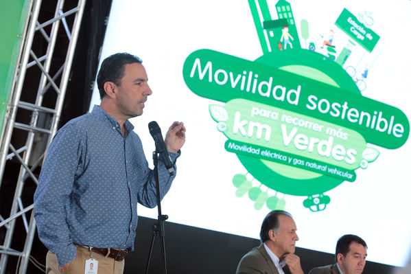 Evento de Movilidad Sostenible
Evento de Movilidad Sostenible
Fecha: Octubre 26 de 2016
Para descargar esta fotografía en alta resolución, haga clic sobre la imagen hasta que la misma se despliegue en la pantalla completa; luego dé clic derecho y elija la opción "guardar imagen como". 
En caso de publicación por cualquier medio, solicitamos acompañarla del crédito: "Foto EPM"
Palabras clave: Evento Movilidad Sostenible