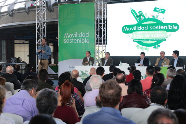 Evento de Movilidad Sostenible
Evento de Movilidad Sostenible
Fecha: Octubre 26 de 2016
Para descargar esta fotografía en alta resolución, haga clic sobre la imagen hasta que la misma se despliegue en la pantalla completa; luego dé clic derecho y elija la opción "guardar imagen como". 
En caso de publicación por cualquier medio, solicitamos acompañarla del crédito: "Foto EPM"
Palabras clave: Evento Movilidad Sostenible
