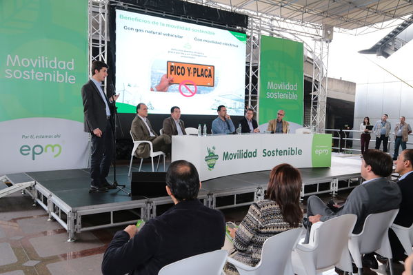 Evento de Movilidad Sostenible
Evento de Movilidad Sostenible
Fecha: Octubre 26 de 2016
Para descargar esta fotografía en alta resolución, haga clic sobre la imagen hasta que la misma se despliegue en la pantalla completa; luego dé clic derecho y elija la opción "guardar imagen como". 
En caso de publicación por cualquier medio, solicitamos acompañarla del crédito: "Foto EPM"
Palabras clave: Evento Movilidad Sostenible