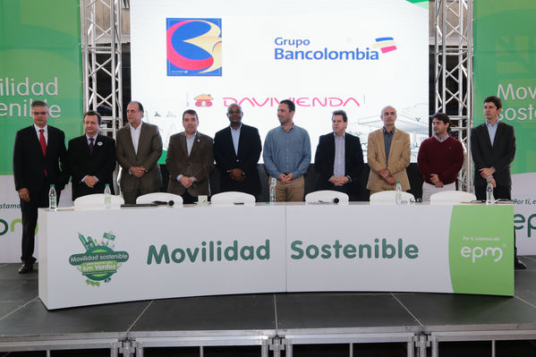 Evento de Movilidad Sostenible
Evento de Movilidad Sostenible
Fecha: Octubre 26 de 2016
Para descargar esta fotografía en alta resolución, haga clic sobre la imagen hasta que la misma se despliegue en la pantalla completa; luego dé clic derecho y elija la opción "guardar imagen como". 
En caso de publicación por cualquier medio, solicitamos acompañarla del crédito: "Foto EPM"
Palabras clave: Evento Movilidad Sostenible