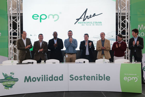 Evento de Movilidad Sostenible
Evento de Movilidad Sostenible
Fecha: Octubre 26 de 2016
Para descargar esta fotografía en alta resolución, haga clic sobre la imagen hasta que la misma se despliegue en la pantalla completa; luego dé clic derecho y elija la opción "guardar imagen como". 
En caso de publicación por cualquier medio, solicitamos acompañarla del crédito: "Foto EPM"
Palabras clave: Evento Movilidad Sostenible