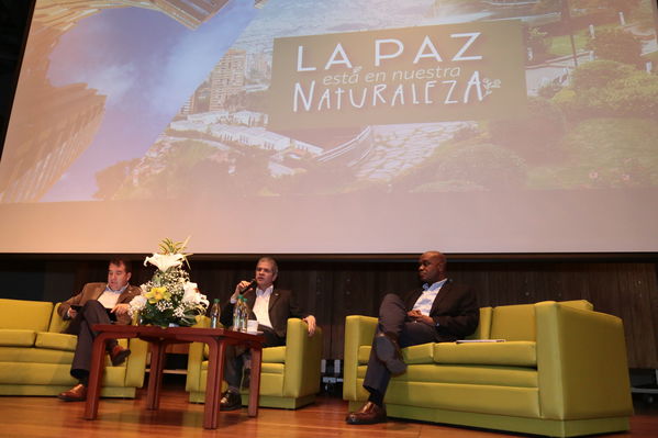 Evento de Movilidad Sostenible
Evento de Movilidad Sostenible
Fecha: Octubre 26 de 2016
Para descargar esta fotografía en alta resolución, haga clic sobre la imagen hasta que la misma se despliegue en la pantalla completa; luego dé clic derecho y elija la opción "guardar imagen como". 
En caso de publicación por cualquier medio, solicitamos acompañarla del crédito: "Foto EPM"
Palabras clave: Evento Movilidad Sostenible