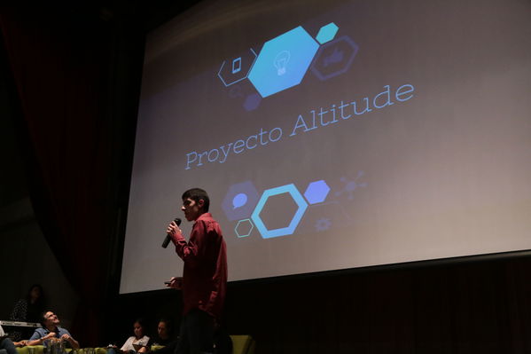 Gran final de Innóvate EPM
Gran final de Innóvate EPM.
Fecha: 26 Octubre 2018.
Para descargar esta fotografía en alta resolución, haga clic sobre la imagen hasta que la misma se despliegue en la pantalla completa; luego dé clic derecho y elija la opción "guardar imagen como". 
En caso de publicación por cualquier medio, solicitamos acompañarla del crédito: "Foto EPM"

Palabras clave: Gran final Innóvate EPM