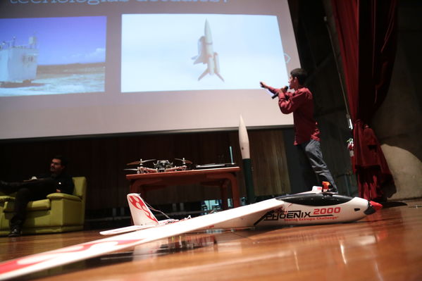 Gran final de Innóvate EPM
Gran final de Innóvate EPM.
Fecha: 26 Octubre 2018.
Para descargar esta fotografía en alta resolución, haga clic sobre la imagen hasta que la misma se despliegue en la pantalla completa; luego dé clic derecho y elija la opción "guardar imagen como". 
En caso de publicación por cualquier medio, solicitamos acompañarla del crédito: "Foto EPM"

Palabras clave: Gran final Innóvate EPM