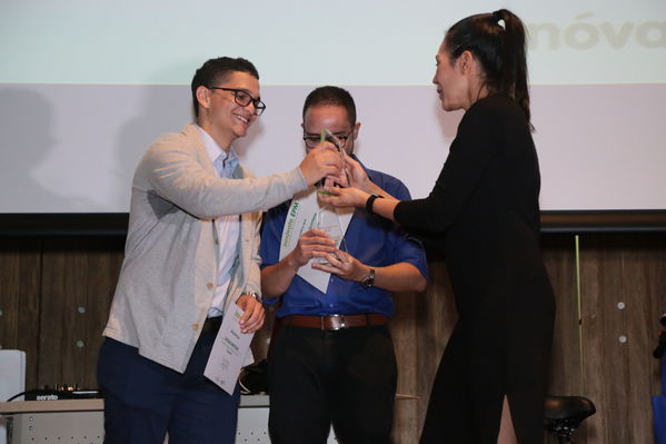 Gran final de Innóvate EPM
Gran final de Innóvate EPM.
Fecha: 26 Octubre 2018.
Para descargar esta fotografía en alta resolución, haga clic sobre la imagen hasta que la misma se despliegue en la pantalla completa; luego dé clic derecho y elija la opción "guardar imagen como". 
En caso de publicación por cualquier medio, solicitamos acompañarla del crédito: "Foto EPM"

Palabras clave: Gran final Innóvate EPM