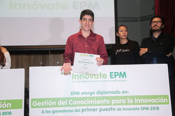 Gran final de Innóvate EPM
Gran final de Innóvate EPM.
Fecha: 26 Octubre 2018.
Para descargar esta fotografía en alta resolución, haga clic sobre la imagen hasta que la misma se despliegue en la pantalla completa; luego dé clic derecho y elija la opción "guardar imagen como". 
En caso de publicación por cualquier medio, solicitamos acompañarla del crédito: "Foto EPM"

Palabras clave: Gran final Innóvate EPM