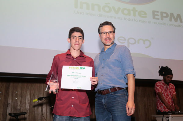Gran final de Innóvate EPM
Gran final de Innóvate EPM.
Fecha: 26 Octubre 2018.
Para descargar esta fotografía en alta resolución, haga clic sobre la imagen hasta que la misma se despliegue en la pantalla completa; luego dé clic derecho y elija la opción "guardar imagen como". 
En caso de publicación por cualquier medio, solicitamos acompañarla del crédito: "Foto EPM"

Palabras clave: Gran final Innóvate EPM