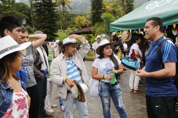 Feria de la Familia Norte, Nordeste y Magdalena Medio
Fecha: Octubre 29 de 2016
Para descargar esta fotografía en alta resolución, haga clic sobre la imagen hasta que la misma se despliegue en la pantalla completa; luego dé clic derecho y elija la opción "guardar imagen como". 
En caso de publicación por cualquier medio, solicitamos acompañarla del crédito: "Foto EPM"
Palabras clave: Feria Familia Norte Nordeste Magdalena Medio