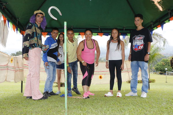 Feria de la Familia Norte, Nordeste y Magdalena Medio
Feria de la Familia Norte, Nordeste y Magdalena Medio
Fecha: Octubre 29 de 2016
Para descargar esta fotografía en alta resolución, haga clic sobre la imagen hasta que la misma se despliegue en la pantalla completa; luego dé clic derecho y elija la opción "guardar imagen como". 
En caso de publicación por cualquier medio, solicitamos acompañarla del crédito: "Foto EPM"
Palabras clave: Feria Familia Norte Nordeste Magdalena Medio