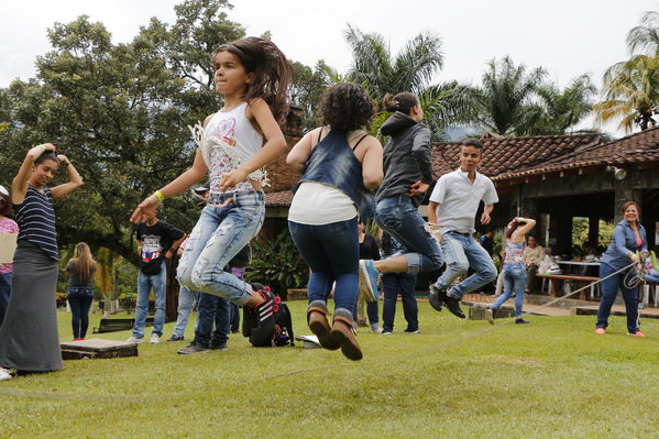 Feria de la Familia Norte, Nordeste y Magdalena Medio
Feria de la Familia Norte, Nordeste y Magdalena Medio
Fecha: Octubre 29 de 2016
Para descargar esta fotografía en alta resolución, haga clic sobre la imagen hasta que la misma se despliegue en la pantalla completa; luego dé clic derecho y elija la opción "guardar imagen como". 
En caso de publicación por cualquier medio, solicitamos acompañarla del crédito: "Foto EPM"
Palabras clave: Feria Familia Norte Nordeste Magdalena Medio