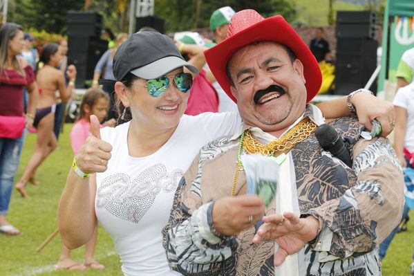 Feria de la Familia Norte, Nordeste y Magdalena Medio
Feria de la Familia Norte, Nordeste y Magdalena Medio
Fecha: Octubre 29 de 2016
Para descargar esta fotografía en alta resolución, haga clic sobre la imagen hasta que la misma se despliegue en la pantalla completa; luego dé clic derecho y elija la opción "guardar imagen como". 
En caso de publicación por cualquier medio, solicitamos acompañarla del crédito: "Foto EPM"
Palabras clave: Feria Familia Norte Nordeste Magdalena Medio