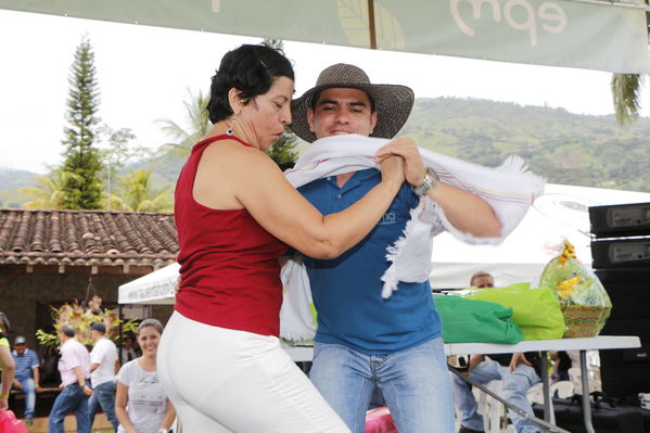 Feria de la Familia Norte, Nordeste y Magdalena Medio
Feria de la Familia Norte, Nordeste y Magdalena Medio
Fecha: Octubre 29 de 2016
Para descargar esta fotografía en alta resolución, haga clic sobre la imagen hasta que la misma se despliegue en la pantalla completa; luego dé clic derecho y elija la opción "guardar imagen como". 
En caso de publicación por cualquier medio, solicitamos acompañarla del crédito: "Foto EPM"
Palabras clave: Feria Familia Norte Nordeste Magdalena Medio