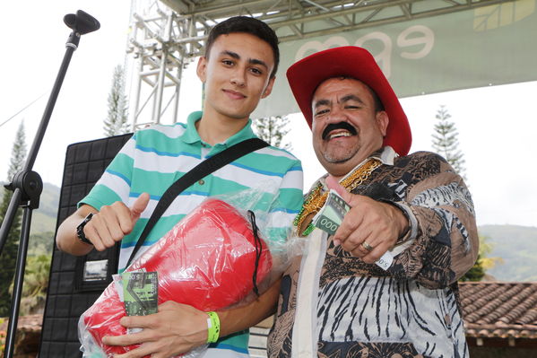Feria de la Familia Norte, Nordeste y Magdalena Medio
Feria de la Familia Norte, Nordeste y Magdalena Medio
Fecha: Octubre 29 de 2016
Para descargar esta fotografía en alta resolución, haga clic sobre la imagen hasta que la misma se despliegue en la pantalla completa; luego dé clic derecho y elija la opción "guardar imagen como". 
En caso de publicación por cualquier medio, solicitamos acompañarla del crédito: "Foto EPM"
Palabras clave: Feria Familia Norte Nordeste Magdalena Medio