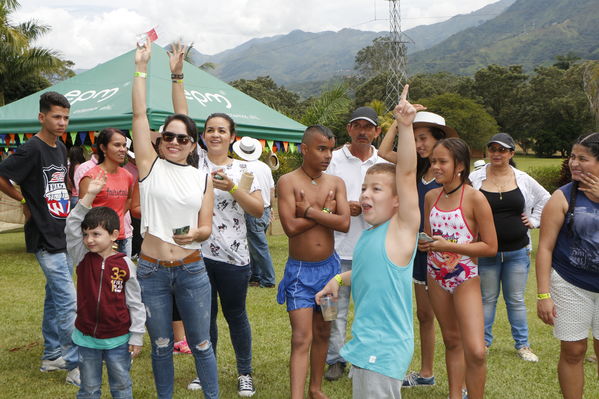 Feria de la Familia Norte, Nordeste y Magdalena Medio
Feria de la Familia Norte, Nordeste y Magdalena Medio
Fecha: Octubre 29 de 2016
Para descargar esta fotografía en alta resolución, haga clic sobre la imagen hasta que la misma se despliegue en la pantalla completa; luego dé clic derecho y elija la opción "guardar imagen como". 
En caso de publicación por cualquier medio, solicitamos acompañarla del crédito: "Foto EPM"
Palabras clave: Feria Familia Norte Nordeste Magdalena Medio