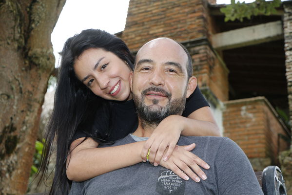 Feria de la Familia Norte, Nordeste y Magdalena Medio
Feria de la Familia Norte, Nordeste y Magdalena Medio
Fecha: Octubre 29 de 2016
Para descargar esta fotografía en alta resolución, haga clic sobre la imagen hasta que la misma se despliegue en la pantalla completa; luego dé clic derecho y elija la opción "guardar imagen como". 
En caso de publicación por cualquier medio, solicitamos acompañarla del crédito: "Foto EPM"
Palabras clave: Feria Familia Norte Nordeste Magdalena Medio