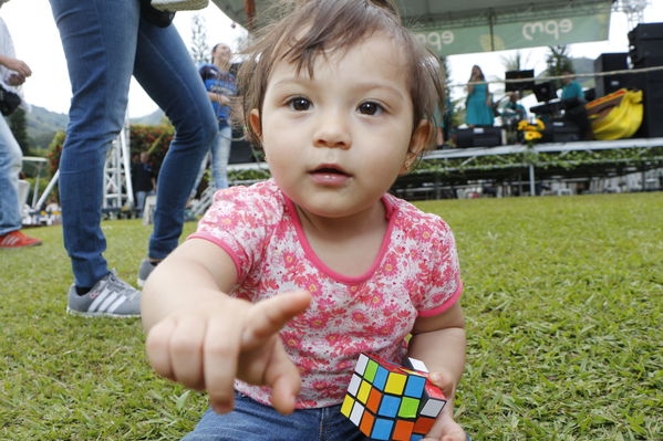 Feria de la Familia Norte, Nordeste y Magdalena Medio
Feria de la Familia Norte, Nordeste y Magdalena Medio
Fecha: Octubre 29 de 2016
Para descargar esta fotografía en alta resolución, haga clic sobre la imagen hasta que la misma se despliegue en la pantalla completa; luego dé clic derecho y elija la opción "guardar imagen como". 
En caso de publicación por cualquier medio, solicitamos acompañarla del crédito: "Foto EPM"
Palabras clave: Feria Familia Norte Nordeste Magdalena Medio