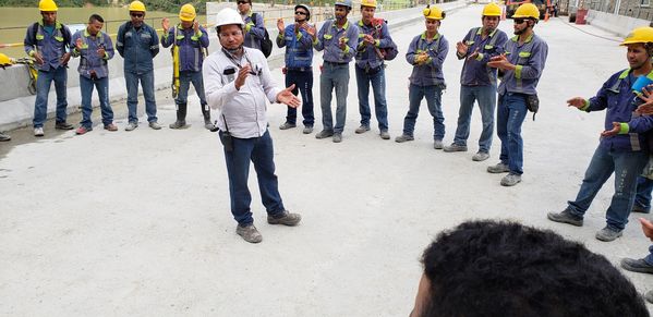 Generación empleo proyecto Hidroituango
Generación empleo proyecto Hidroituango. 
Fecha: Octubre 29 2019.
Para descargar esta fotografía en alta resolución, haga clic sobre la imagen hasta que la misma se despliegue en la pantalla completa; luego dé clic derecho y elija la opción "guardar imagen como". 
En caso de publicación por cualquier medio, solicitamos acompañarla del crédito: "Foto EPM"
Palabras clave: Generación empleo proyecto Hidroituango