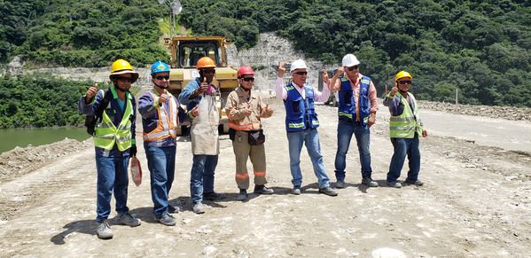 Generación empleo proyecto Hidroituango
Generación empleo proyecto Hidroituango. 
Fecha: Octubre 29 2019.
Para descargar esta fotografía en alta resolución, haga clic sobre la imagen hasta que la misma se despliegue en la pantalla completa; luego dé clic derecho y elija la opción "guardar imagen como". 
En caso de publicación por cualquier medio, solicitamos acompañarla del crédito: "Foto EPM"
Palabras clave: Generación empleo proyecto Hidroituango
