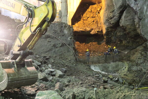 Avances Obras Proyecto Hidroeléctrico Ituango
Avances Obras Proyecto Hidroeléctrico Ituango.
Fecha: 30 Octubre 2020. 
Para descargar esta fotografía en alta resolución, haga clic sobre la imagen hasta que la misma se despliegue en la pantalla completa; luego dé clic derecho y elija la opción "guardar imagen como". 
En caso de publicación por cualquier medio, solicitamos acompañarla del crédito: "Foto EPM
Palabras clave: Avances Obras Proyecto Hidroeléctrico Ituango