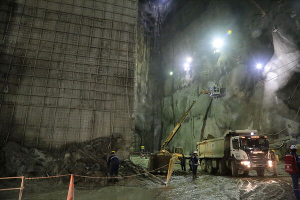 Avances Obras Proyecto Hidroeléctrico Ituango
Avances Obras Proyecto Hidroeléctrico Ituango.
Fecha: 30 Octubre 2020. 
Para descargar esta fotografía en alta resolución, haga clic sobre la imagen hasta que la misma se despliegue en la pantalla completa; luego dé clic derecho y elija la opción "guardar imagen como". 
En caso de publicación por cualquier medio, solicitamos acompañarla del crédito: "Foto EPM
Palabras clave: Avances Obras Proyecto Hidroeléctrico Ituango