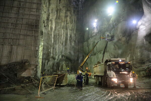 Avances Obras Proyecto Hidroeléctrico Ituango
Avances Obras Proyecto Hidroeléctrico Ituango.
Fecha: 30 Octubre 2020. 
Para descargar esta fotografía en alta resolución, haga clic sobre la imagen hasta que la misma se despliegue en la pantalla completa; luego dé clic derecho y elija la opción "guardar imagen como". 
En caso de publicación por cualquier medio, solicitamos acompañarla del crédito: "Foto EPM
Palabras clave: Avances Obras Proyecto Hidroeléctrico Ituango