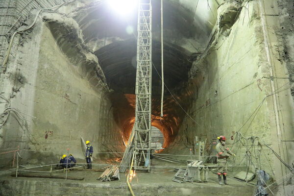 Avances Obras Proyecto Hidroeléctrico Ituango
Avances Obras Proyecto Hidroeléctrico Ituango.
Fecha: 30 Octubre 2020. 
Para descargar esta fotografía en alta resolución, haga clic sobre la imagen hasta que la misma se despliegue en la pantalla completa; luego dé clic derecho y elija la opción "guardar imagen como". 
En caso de publicación por cualquier medio, solicitamos acompañarla del crédito: "Foto EPM
Palabras clave: Avances Obras Proyecto Hidroeléctrico Ituango