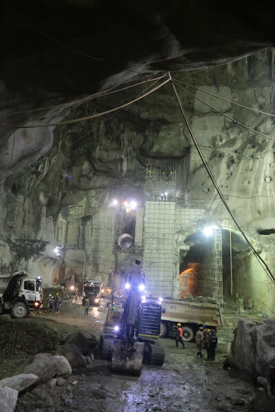 Avances Obras Proyecto Hidroeléctrico Ituango
Avances Obras Proyecto Hidroeléctrico Ituango.
Fecha: 30 Octubre 2020. 
Para descargar esta fotografía en alta resolución, haga clic sobre la imagen hasta que la misma se despliegue en la pantalla completa; luego dé clic derecho y elija la opción "guardar imagen como". 
En caso de publicación por cualquier medio, solicitamos acompañarla del crédito: "Foto EPM
Palabras clave: Avances Obras Proyecto Hidroeléctrico Ituango