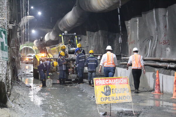 Avances Obras Proyecto Hidroeléctrico Ituango
Avances Obras Proyecto Hidroeléctrico Ituango.
Fecha: 30 Octubre 2020. 
Para descargar esta fotografía en alta resolución, haga clic sobre la imagen hasta que la misma se despliegue en la pantalla completa; luego dé clic derecho y elija la opción "guardar imagen como". 
En caso de publicación por cualquier medio, solicitamos acompañarla del crédito: "Foto EPM
Palabras clave: Avances Obras Proyecto Hidroeléctrico Ituango