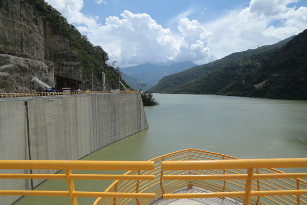 Avances Obras Proyecto Hidroeléctrico Ituango 
Avances Obras Proyecto Hidroeléctrico Ituango.
Fecha: 30 Octubre 2020. 
Para descargar esta fotografía en alta resolución, haga clic sobre la imagen hasta que la misma se despliegue en la pantalla completa; luego dé clic derecho y elija la opción "guardar imagen como". 
En caso de publicación por cualquier medio, solicitamos acompañarla del crédito: "Foto EPM
Palabras clave: Avances Obras Proyecto Hidroeléctrico Ituango