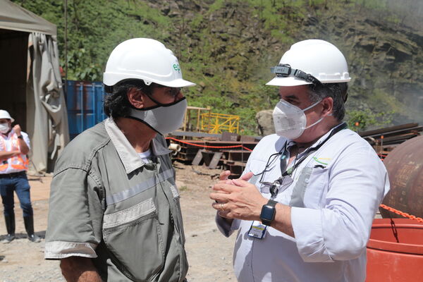 Visita autoridades Hidroituango
Visita autoridades a Hidroituango.
Fecha: 30 Octubre 2020.
Para descargar esta fotografía en alta resolución, haga clic sobre la imagen hasta que la misma se despliegue en la pantalla completa; luego dé clic derecho y elija la opción "guardar imagen como". 
En caso de publicación por cualquier medio, solicitamos acompañarla del crédito: "Foto EPM"
Palabras clave: Visita autoridades Hidroituango