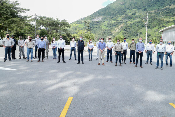Visita autoridades Hidroituango
Visita autoridades a Hidroituango.
Fecha: 30 Octubre 2020.
Para descargar esta fotografía en alta resolución, haga clic sobre la imagen hasta que la misma se despliegue en la pantalla completa; luego dé clic derecho y elija la opción "guardar imagen como". 
En caso de publicación por cualquier medio, solicitamos acompañarla del crédito: "Foto EPM"
Palabras clave: Visita autoridades Hidroituango