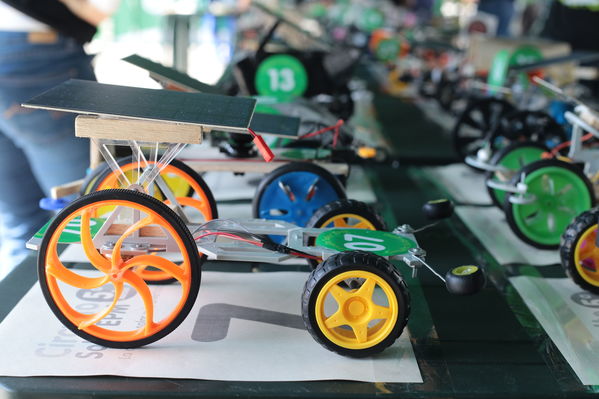 Circuito Solar EPM
Circuito Solar EPM.
Fecha: Octubre 4 2019.
Para descargar esta fotografía en alta resolución, haga clic sobre la imagen hasta que la misma se despliegue en la pantalla completa; luego dé clic derecho y elija la opción "guardar imagen como". 
En caso de publicación por cualquier medio, solicitamos acompañarla del crédito: "Foto EPM"
Palabras clave: Circuito Solar EPM