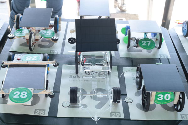 Circuito Solar EPM
Circuito Solar EPM.
Fecha: Octubre 4 2019.
Para descargar esta fotografía en alta resolución, haga clic sobre la imagen hasta que la misma se despliegue en la pantalla completa; luego dé clic derecho y elija la opción "guardar imagen como". 
En caso de publicación por cualquier medio, solicitamos acompañarla del crédito: "Foto EPM"
Palabras clave: Circuito Solar EPM