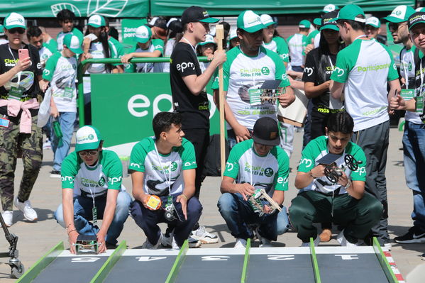 Circuito Solar EPM
Circuito Solar EPM.
Fecha: Octubre 4 2019.
Para descargar esta fotografía en alta resolución, haga clic sobre la imagen hasta que la misma se despliegue en la pantalla completa; luego dé clic derecho y elija la opción "guardar imagen como". 
En caso de publicación por cualquier medio, solicitamos acompañarla del crédito: "Foto EPM"
Palabras clave: Circuito Solar EPM