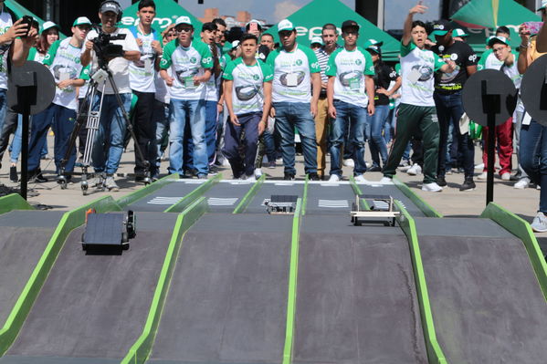 Circuito Solar EPM
Circuito Solar EPM.
Fecha: Octubre 4 2019.
Para descargar esta fotografía en alta resolución, haga clic sobre la imagen hasta que la misma se despliegue en la pantalla completa; luego dé clic derecho y elija la opción "guardar imagen como". 
En caso de publicación por cualquier medio, solicitamos acompañarla del crédito: "Foto EPM"
Palabras clave: Circuito Solar EPM
