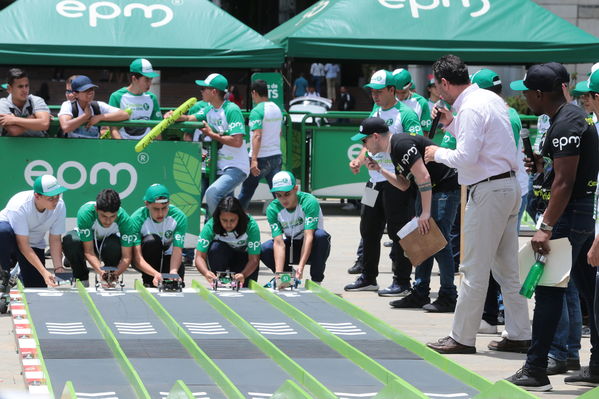 Circuito Solar EPM
Circuito Solar EPM.
Fecha: Octubre 4 2019.
Para descargar esta fotografía en alta resolución, haga clic sobre la imagen hasta que la misma se despliegue en la pantalla completa; luego dé clic derecho y elija la opción "guardar imagen como". 
En caso de publicación por cualquier medio, solicitamos acompañarla del crédito: "Foto EPM"
Palabras clave: Circuito Solar EPM