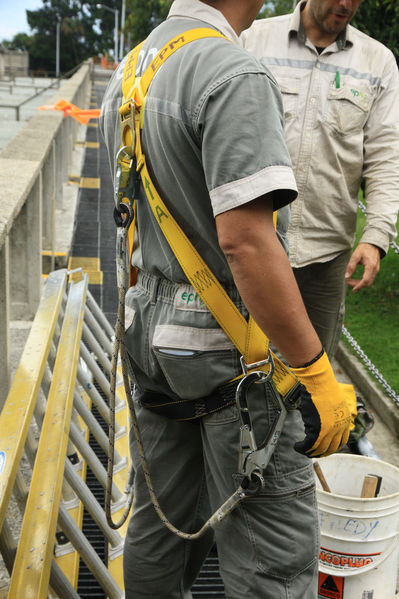 Trabajos en planta de potabilización Ayurá
Trabajos en planta de potabilización Ayurá
Fecha: Octubre 11 de 2014
Para descargar esta fotografía en alta resolución, haga clic sobre la imagen hasta que la misma se despliegue en la pantalla completa; luego dé clic derecho y elija la opción "guardar imagen como". 
En caso de publicación por cualquier medio, solicitamos acompañarla del crédito: "Foto EPM"
Palabras clave: Trabajos planta potabilización Ayurá