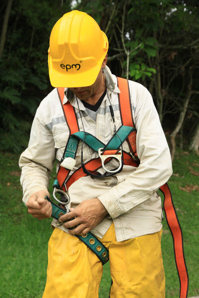 Trabajos en planta de potabilización Ayurá
Trabajos en planta de potabilización Ayurá
Fecha: Octubre 11 de 2014
Para descargar esta fotografía en alta resolución, haga clic sobre la imagen hasta que la misma se despliegue en la pantalla completa; luego dé clic derecho y elija la opción "guardar imagen como". 
En caso de publicación por cualquier medio, solicitamos acompañarla del crédito: "Foto EPM"
Palabras clave: Trabajos planta potabilización Ayurá
